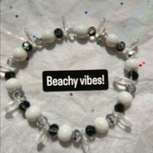 Chic Black and White Beaded Bracelet